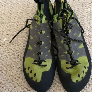 La sportiva climbing shoes green black